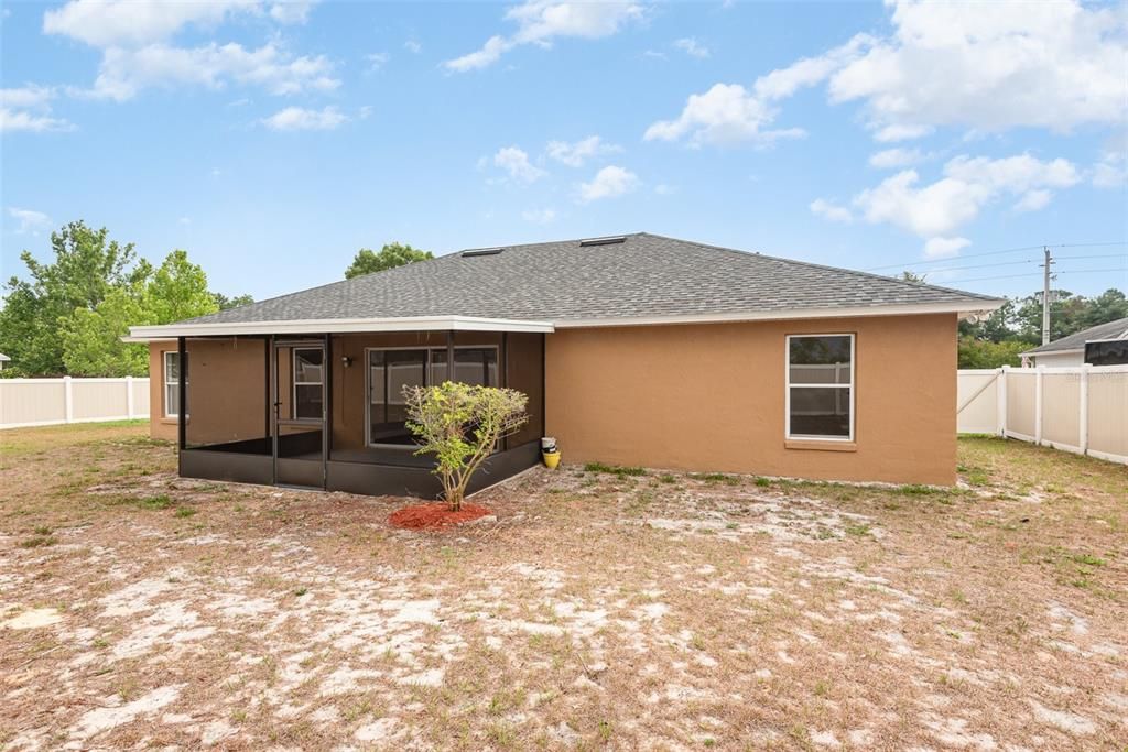 For Sale: $370,000 (4 beds, 2 baths, 1830 Square Feet)