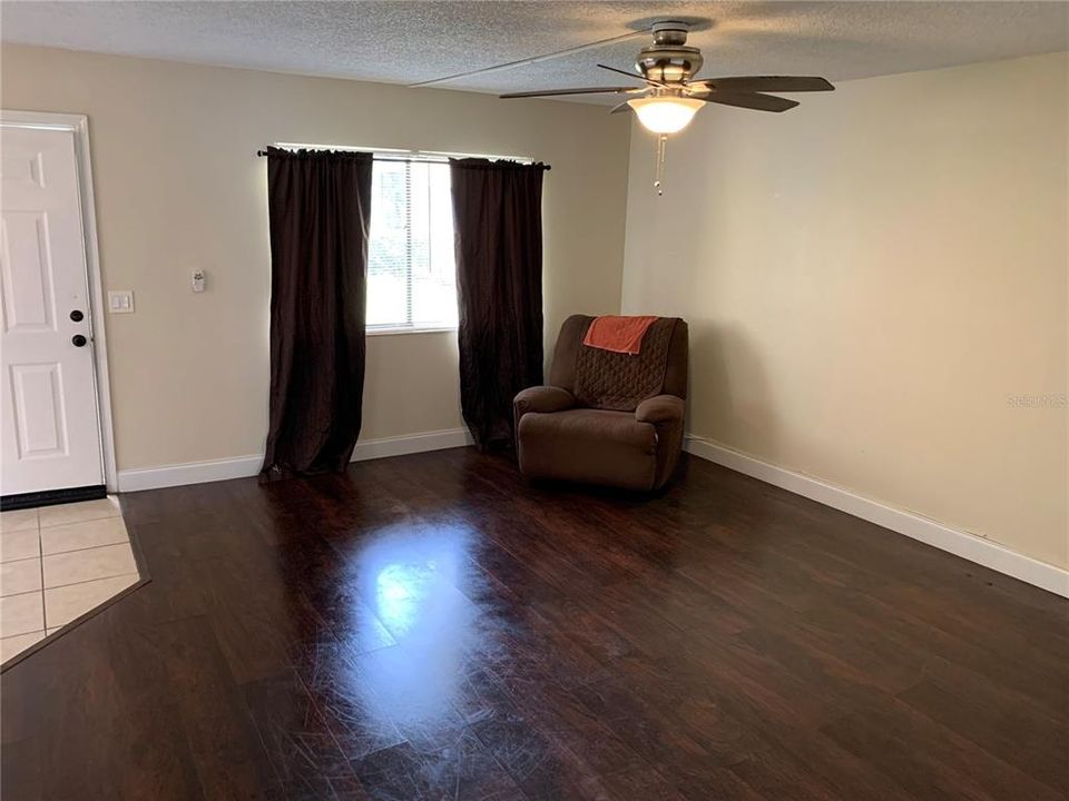 For Rent: $1,795 (2 beds, 2 baths, 950 Square Feet)
