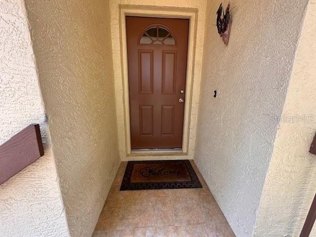 Front entry with tile