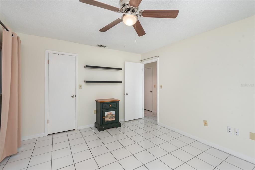 For Sale: $269,000 (2 beds, 2 baths, 1087 Square Feet)