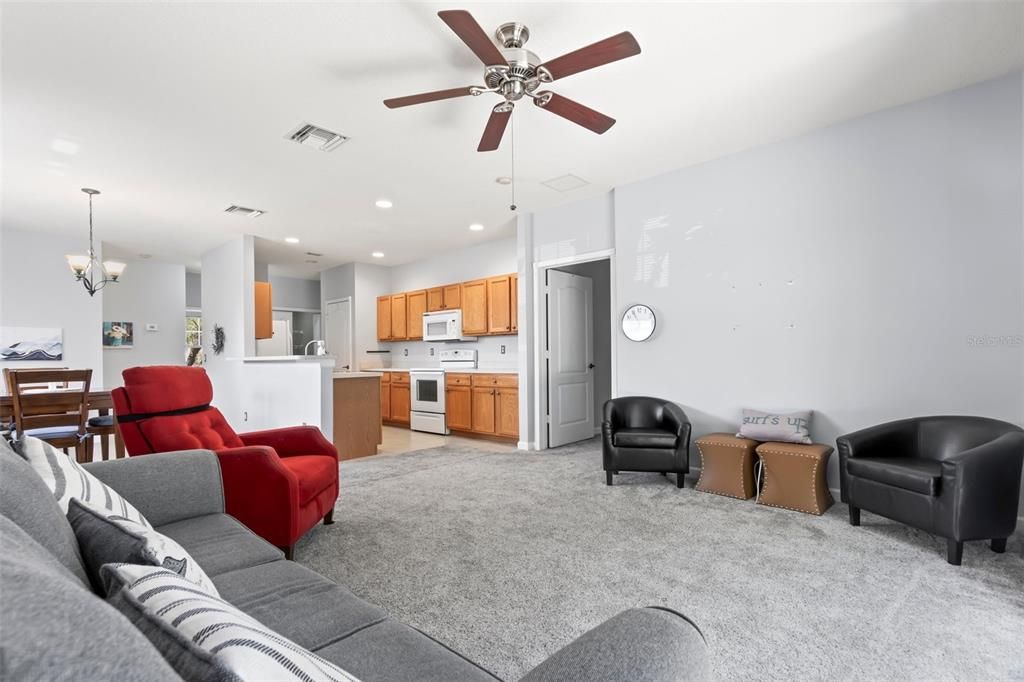 Active With Contract: $299,000 (4 beds, 3 baths, 1834 Square Feet)
