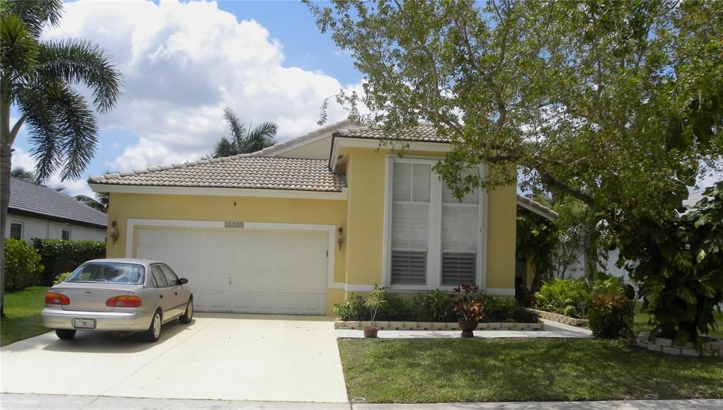 For Sale: $785,000 (3 beds, 2 baths, 1991 Square Feet)