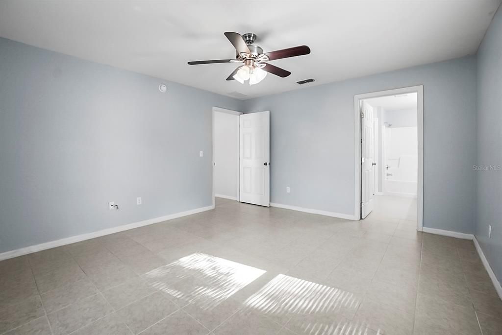 Active With Contract: $369,000 (3 beds, 3 baths, 2088 Square Feet)