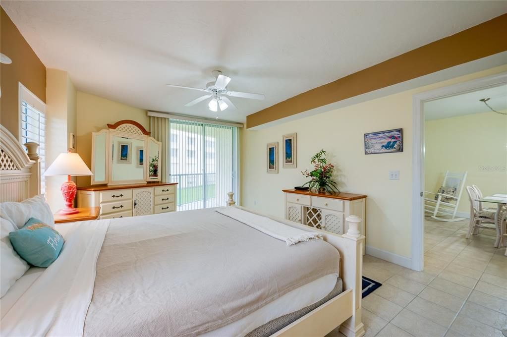 For Sale: $495,000 (2 beds, 2 baths, 1665 Square Feet)