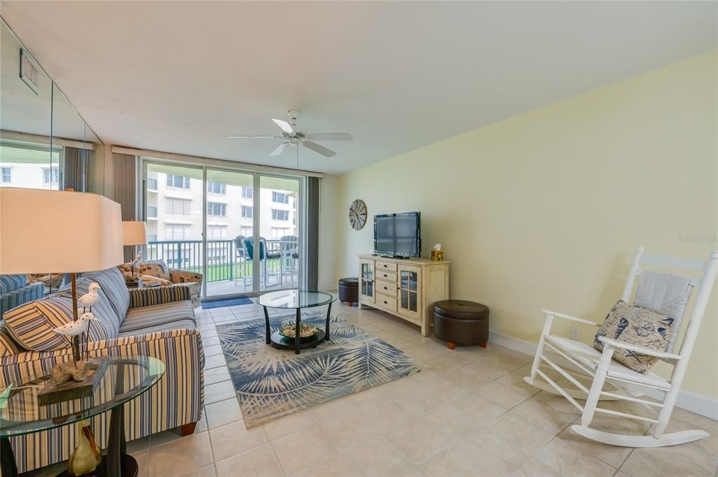 For Sale: $495,000 (2 beds, 2 baths, 1665 Square Feet)