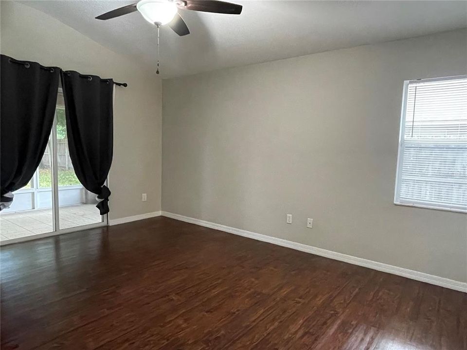 For Rent: $2,600 (3 beds, 2 baths, 1706 Square Feet)
