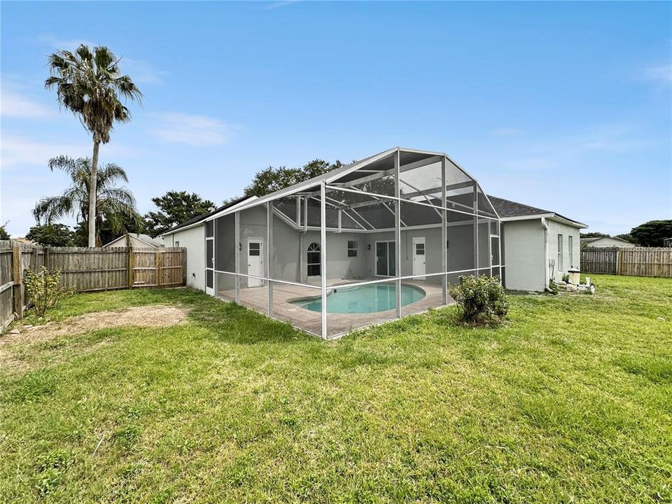 Recently Sold: $395,000 (4 beds, 2 baths, 1823 Square Feet)