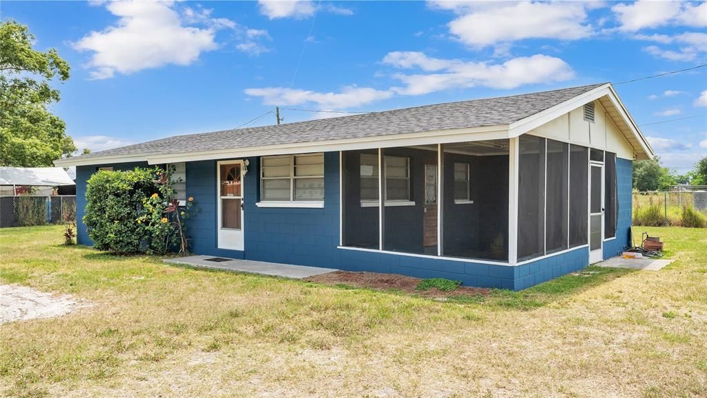 Recently Sold: $184,900 (2 beds, 1 baths, 816 Square Feet)