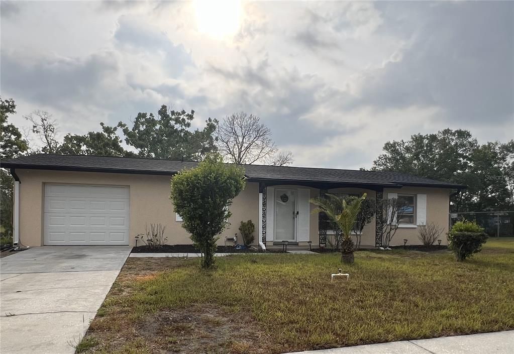 Recently Sold: $240,000 (2 beds, 2 baths, 1025 Square Feet)