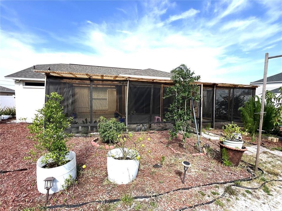 For Sale: $304,900 (3 beds, 2 baths, 1250 Square Feet)