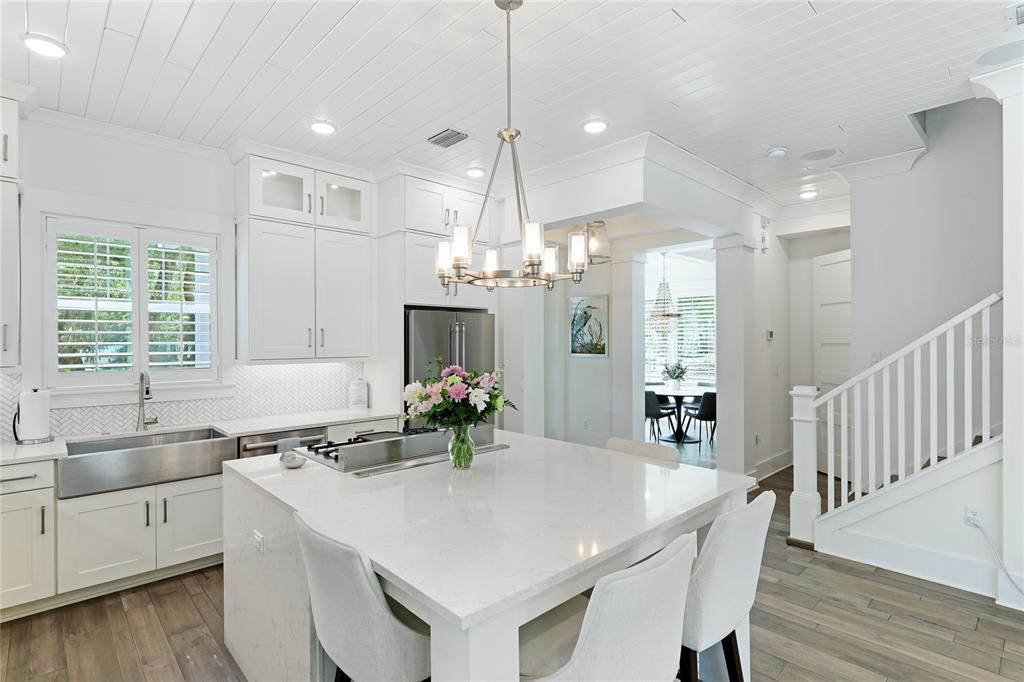 Active With Contract: $2,599,000 (4 beds, 4 baths, 2683 Square Feet)