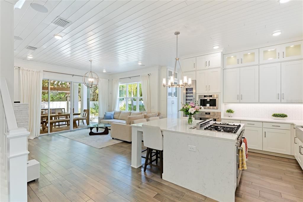 Recently Sold: $2,599,000 (4 beds, 4 baths, 2683 Square Feet)