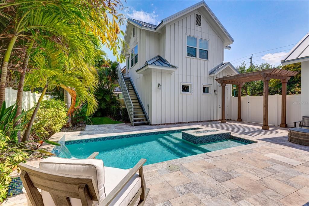 Recently Sold: $2,599,000 (4 beds, 4 baths, 2683 Square Feet)