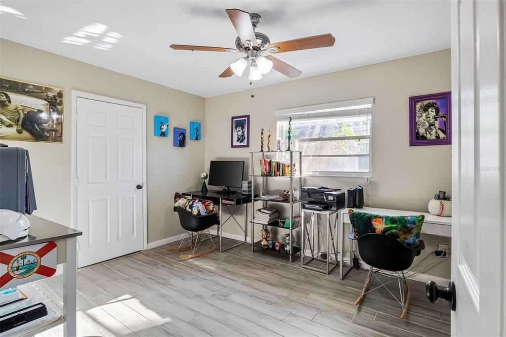 For Sale: $499,000 (3 beds, 2 baths, 1555 Square Feet)
