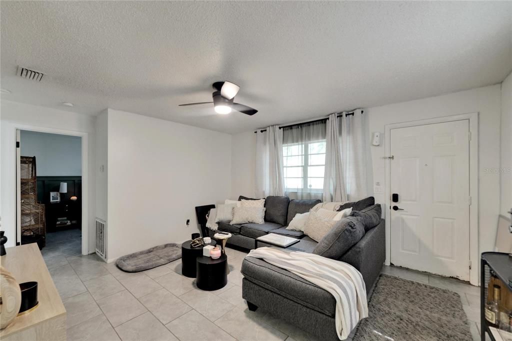 Active With Contract: $410,000 (4 beds, 0 baths, 1296 Square Feet)