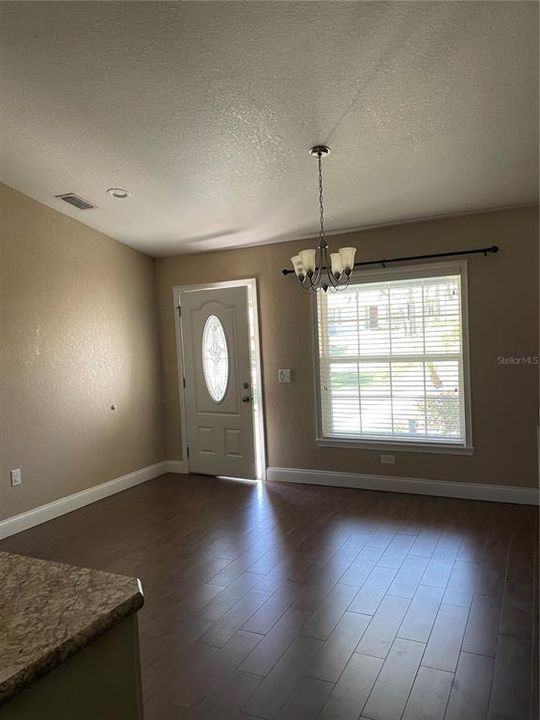 For Rent: $2,395 (3 beds, 2 baths, 1898 Square Feet)
