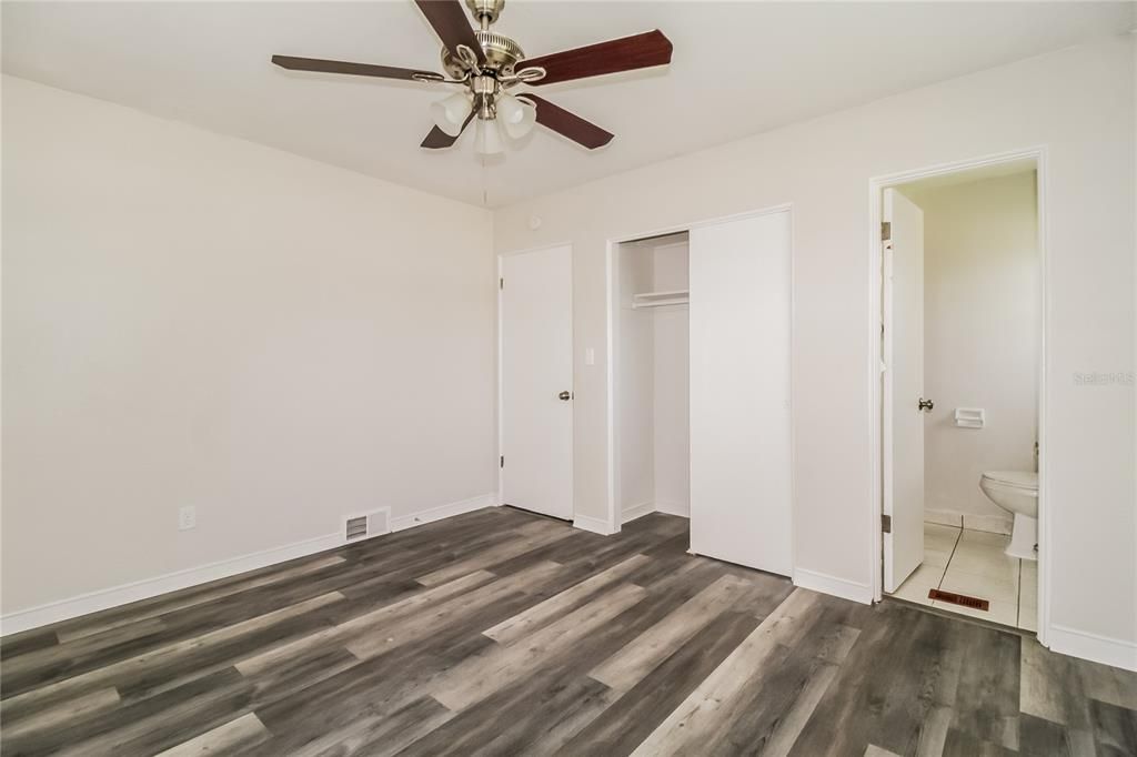 Recently Rented: $2,095 (3 beds, 2 baths, 1346 Square Feet)