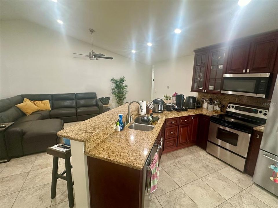 Active With Contract: $3,250 (4 beds, 2 baths, 1867 Square Feet)