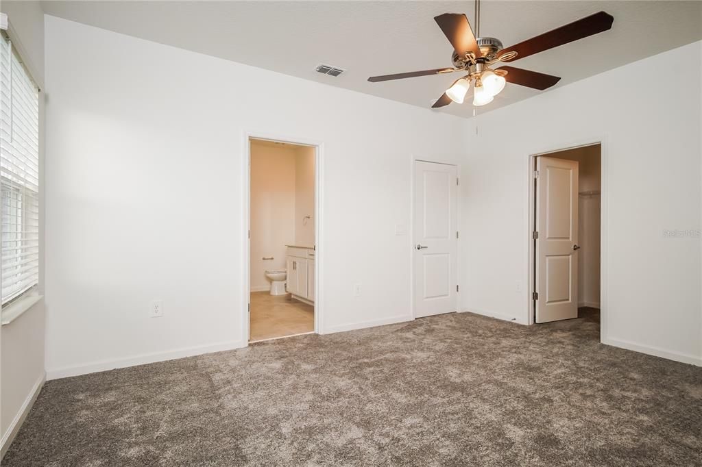 For Rent: $2,345 (3 beds, 2 baths, 2207 Square Feet)