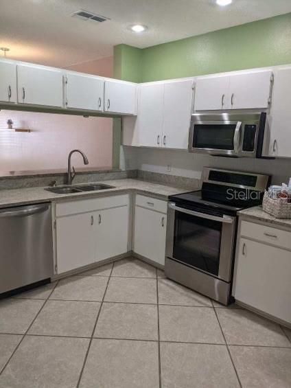 For Rent: $1,750 (2 beds, 2 baths, 1152 Square Feet)