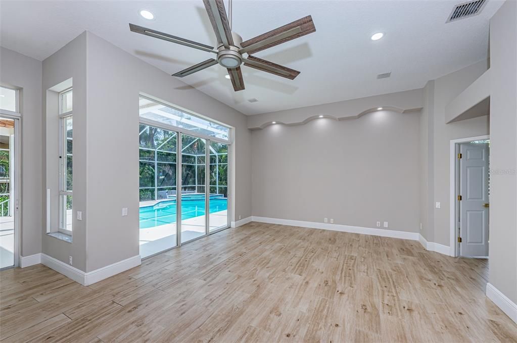 Active With Contract: $1,250,000 (3 beds, 2 baths, 2272 Square Feet)