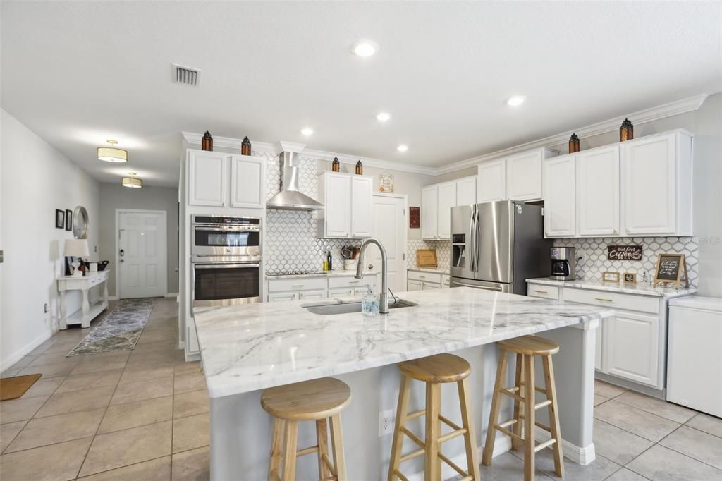 For Sale: $629,990 (5 beds, 2 baths, 2960 Square Feet)