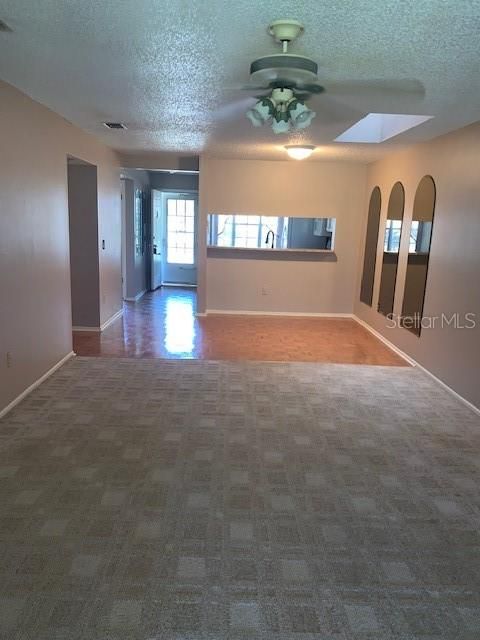 For Rent: $1,650 (2 beds, 2 baths, 939 Square Feet)