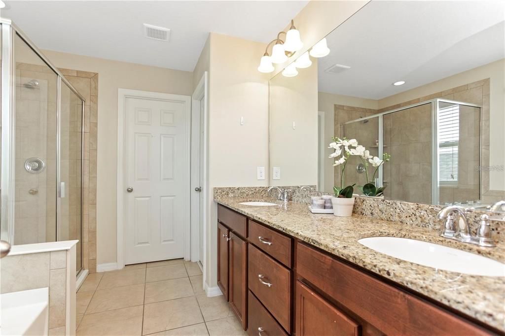 Active With Contract: $3,100 (4 beds, 2 baths, 2329 Square Feet)