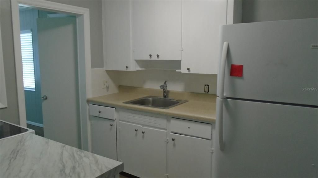For Rent: $2,295 (3 beds, 1 baths, 1218 Square Feet)