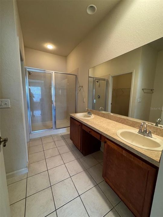 For Rent: $1,850 (3 beds, 2 baths, 1433 Square Feet)