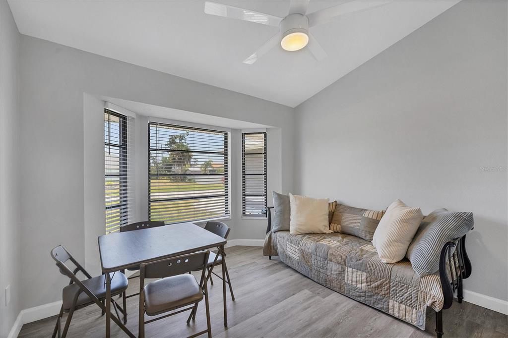 Active With Contract: $367,500 (3 beds, 2 baths, 2470 Square Feet)