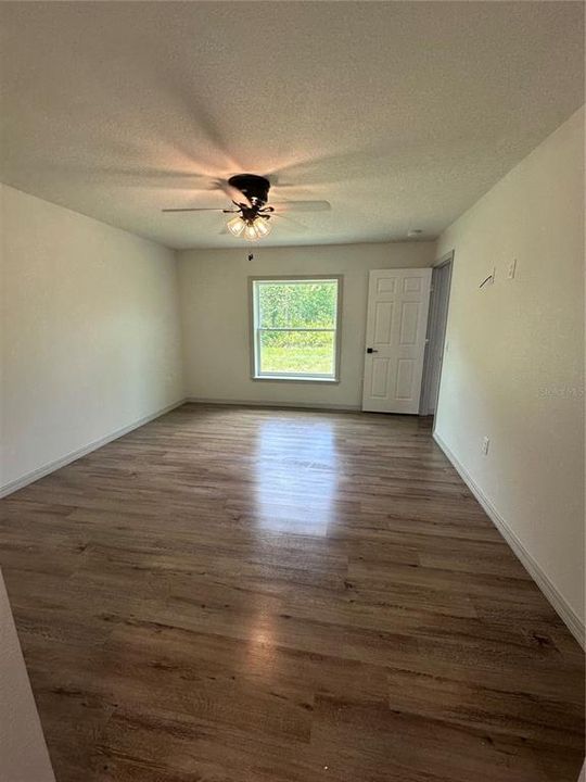 For Rent: $2,300 (3 beds, 2 baths, 1600 Square Feet)