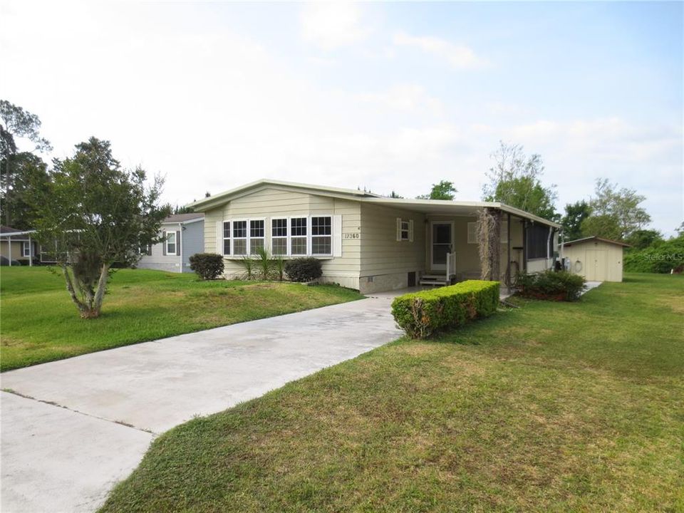 Active With Contract: $145,900 (2 beds, 2 baths, 1468 Square Feet)