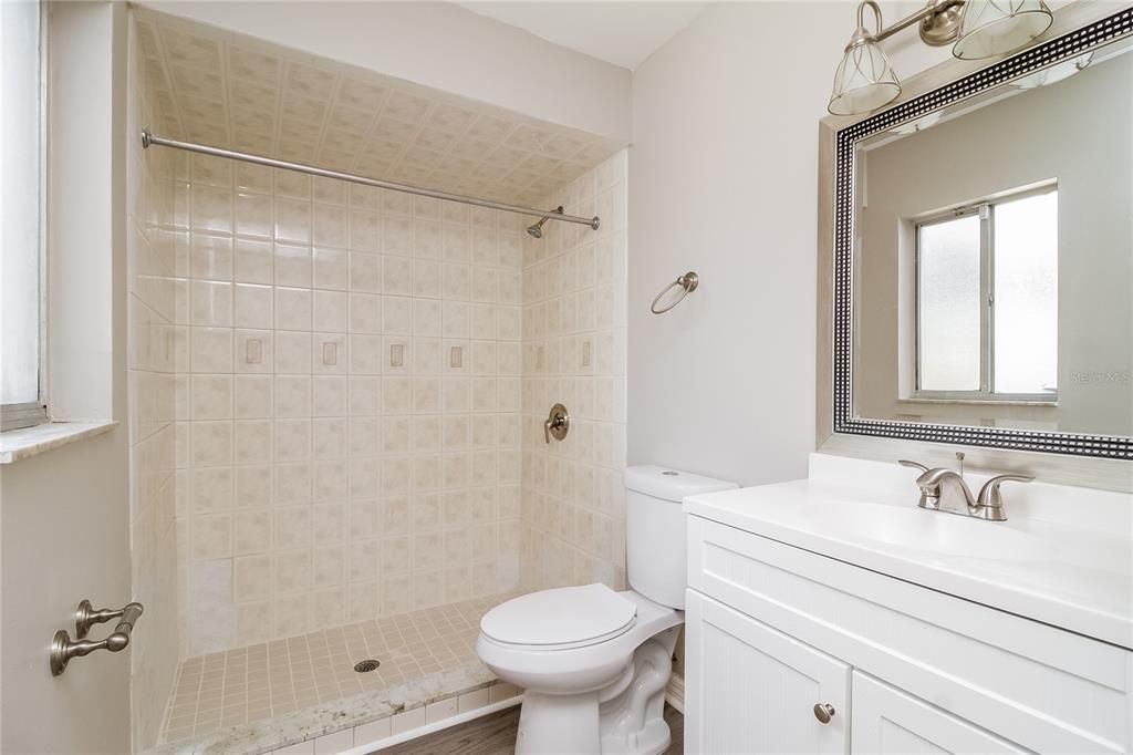 最近租的: $2,550 (4 贝兹, 2 浴室, 1949 平方英尺)