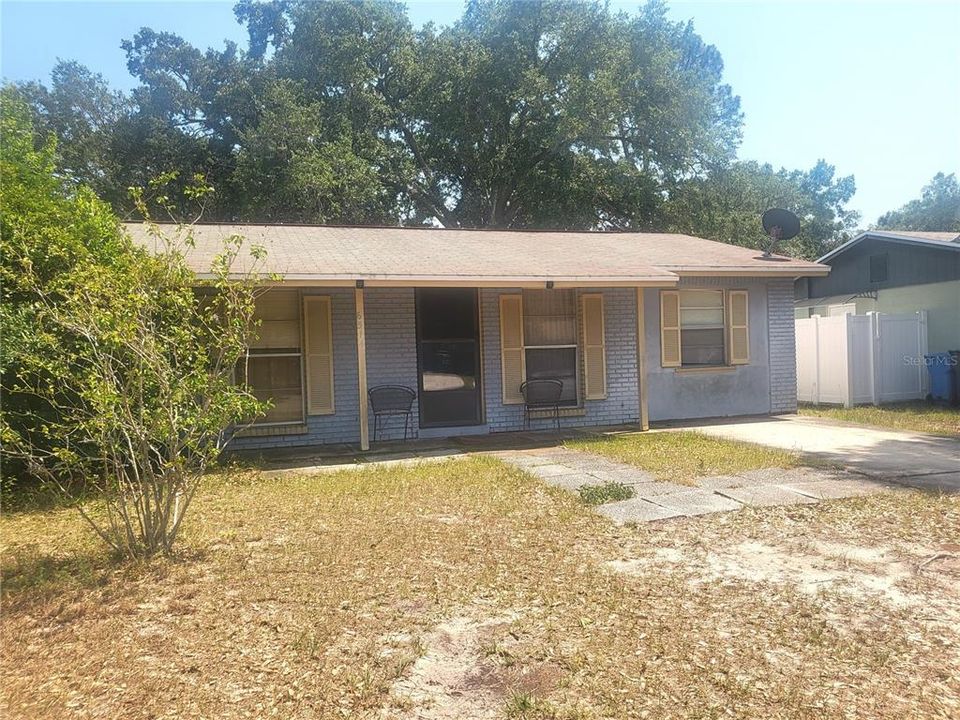 Recently Sold: $299,900 (3 beds, 1 baths, 1150 Square Feet)