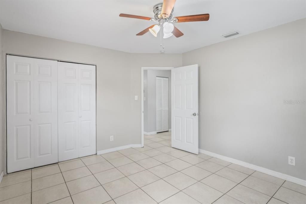 For Sale: $369,000 (3 beds, 2 baths, 1215 Square Feet)