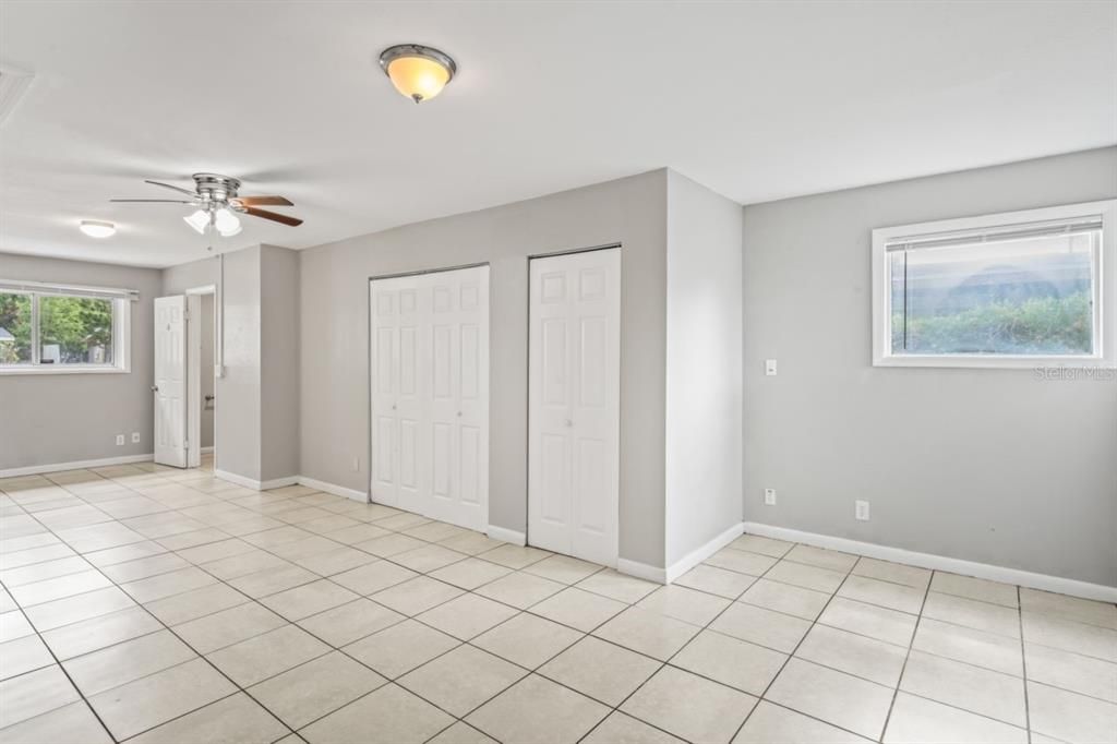 For Sale: $369,000 (3 beds, 2 baths, 1215 Square Feet)