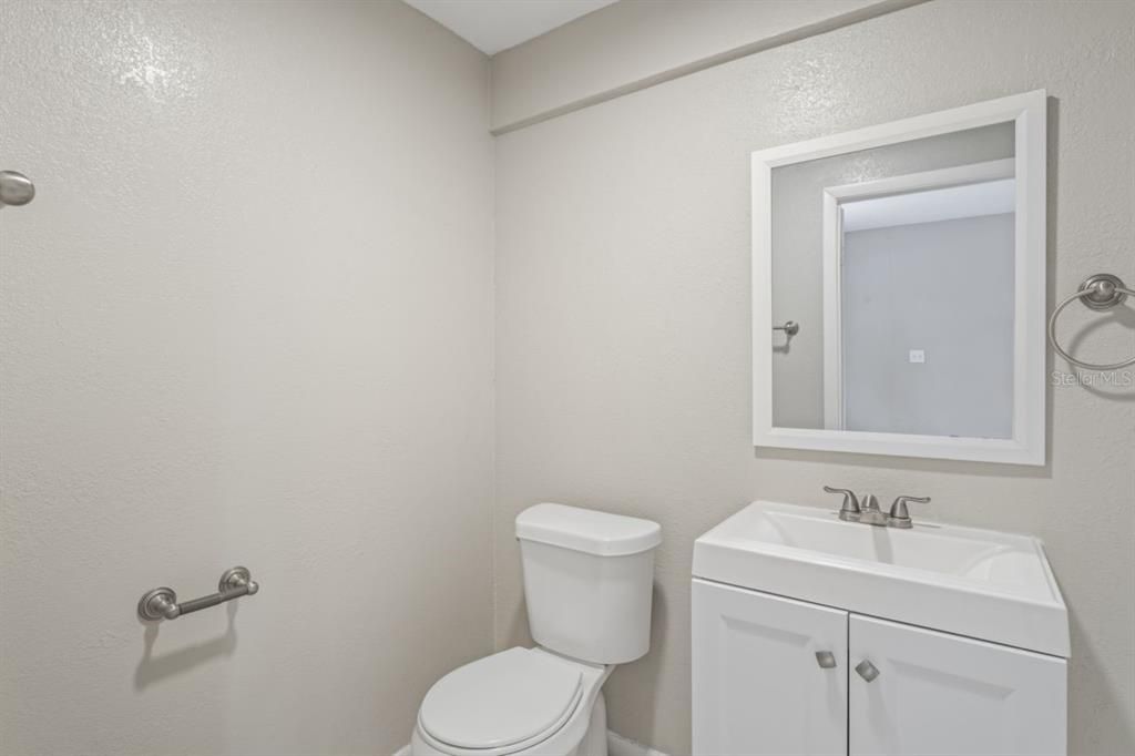 For Sale: $369,000 (3 beds, 2 baths, 1215 Square Feet)