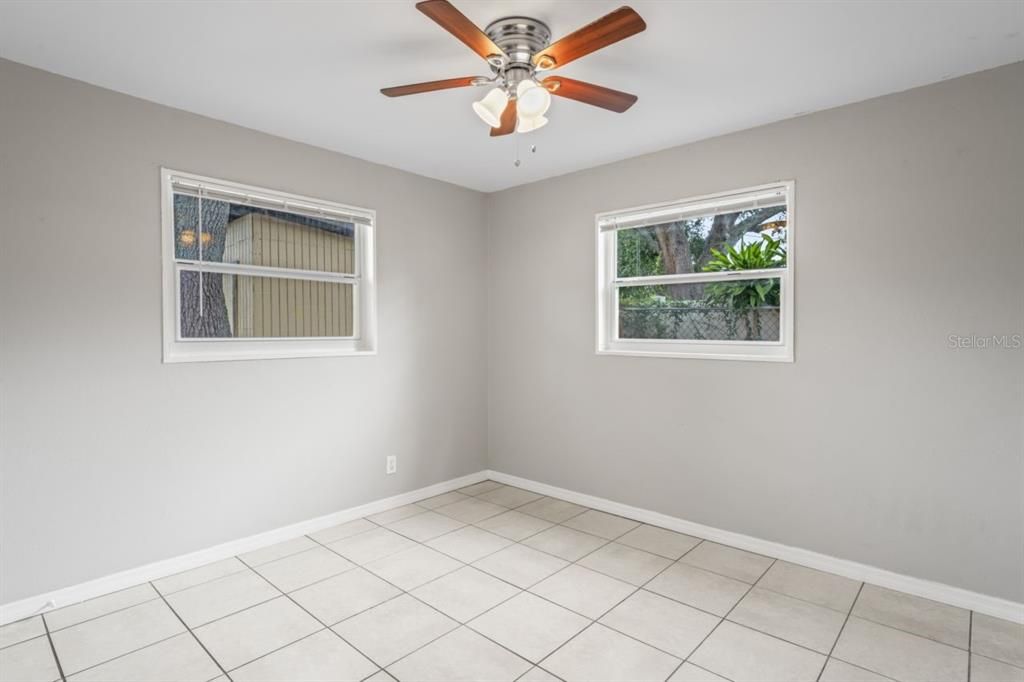 For Sale: $369,000 (3 beds, 2 baths, 1215 Square Feet)