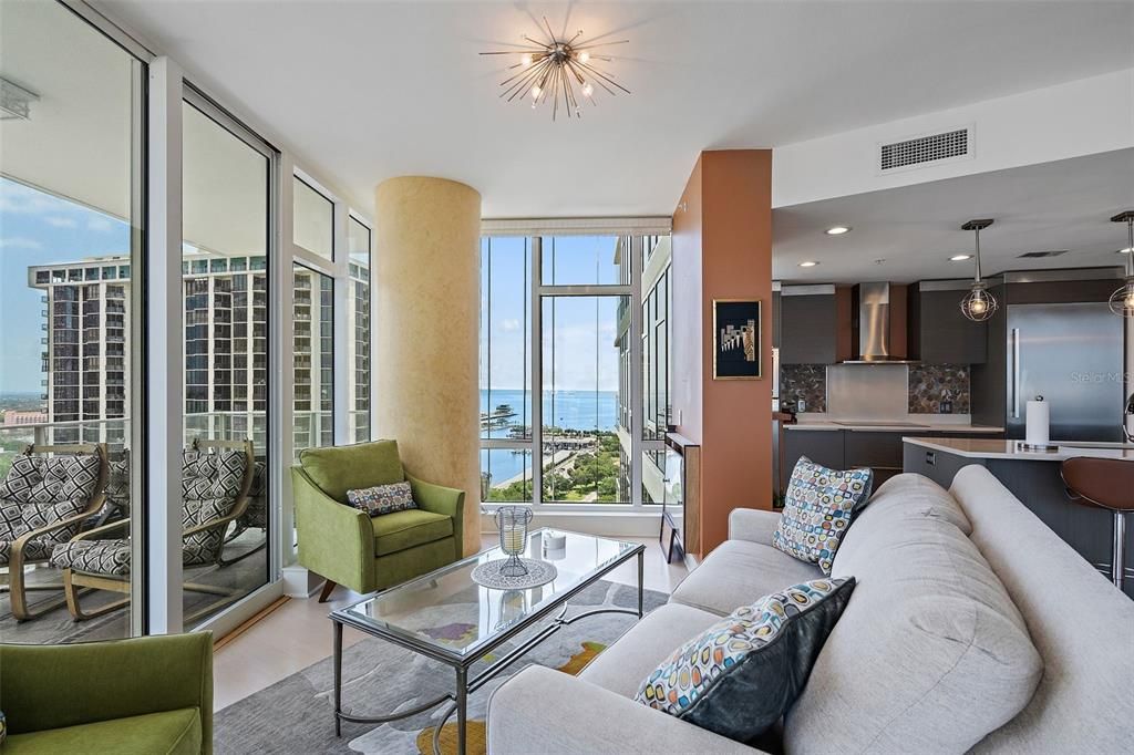 For Sale: $1,295,000 (2 beds, 2 baths, 1465 Square Feet)
