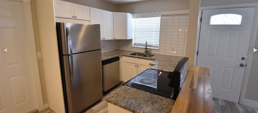 Active With Contract: $229,900 (3 beds, 1 baths, 792 Square Feet)