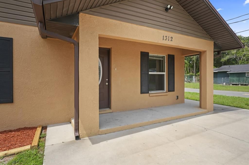 For Sale: $279,900 (3 beds, 2 baths, 1344 Square Feet)