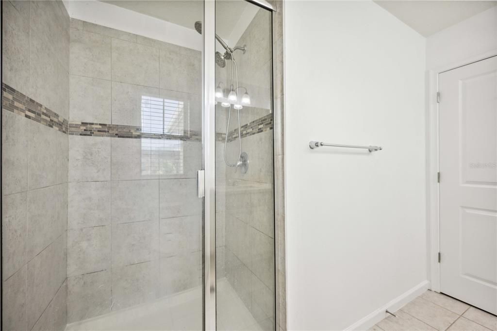 For Sale: $345,990 (3 beds, 2 baths, 1516 Square Feet)