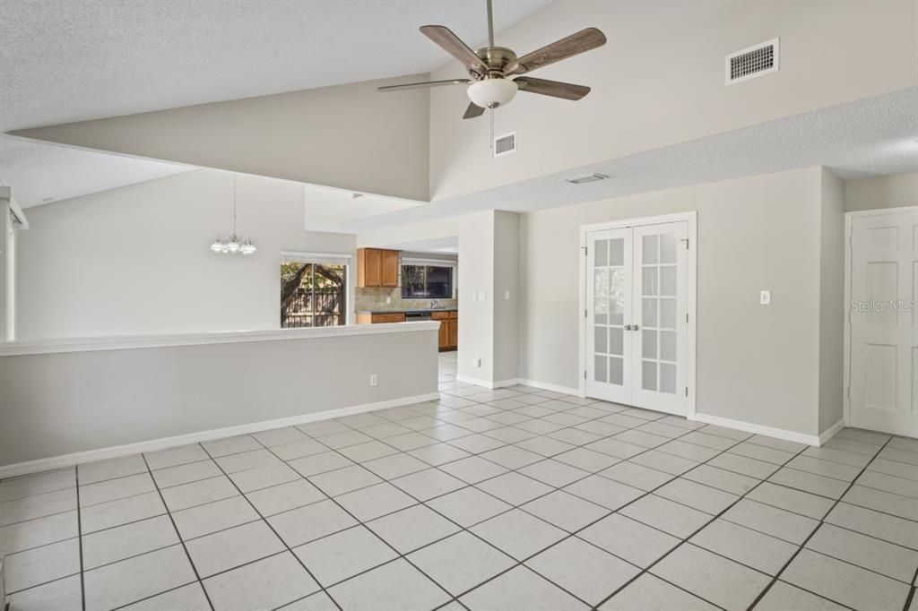 Active With Contract: $349,900 (3 beds, 2 baths, 1530 Square Feet)