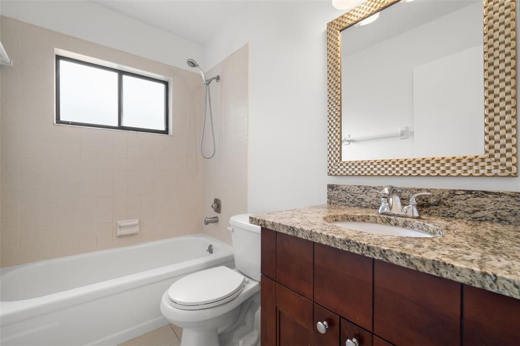 Active With Contract: $1,750 (2 beds, 2 baths, 906 Square Feet)