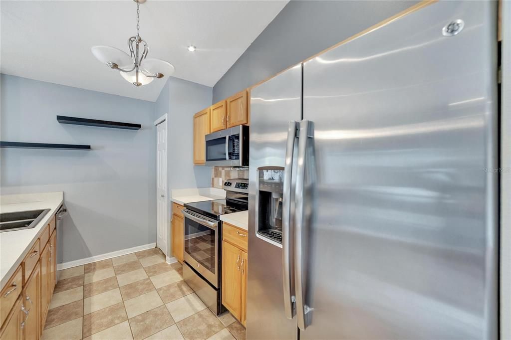 Recently Sold: $300,000 (3 beds, 2 baths, 1178 Square Feet)