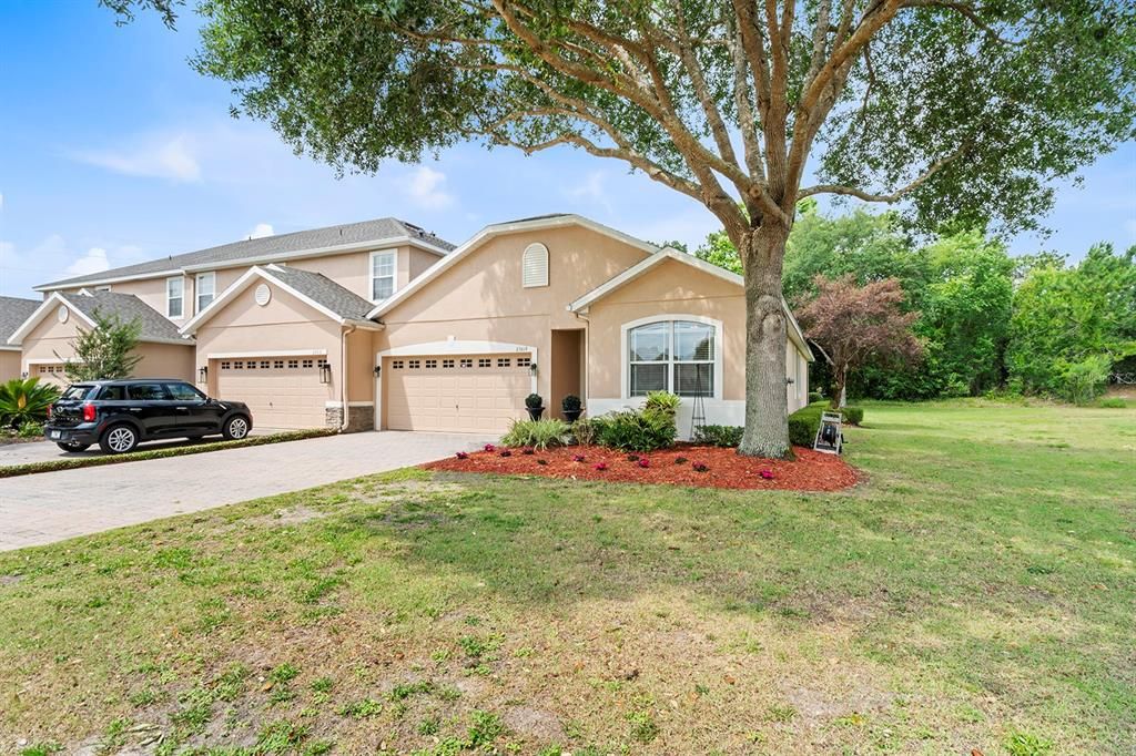 Mature Landscape: End Unit Townhouse