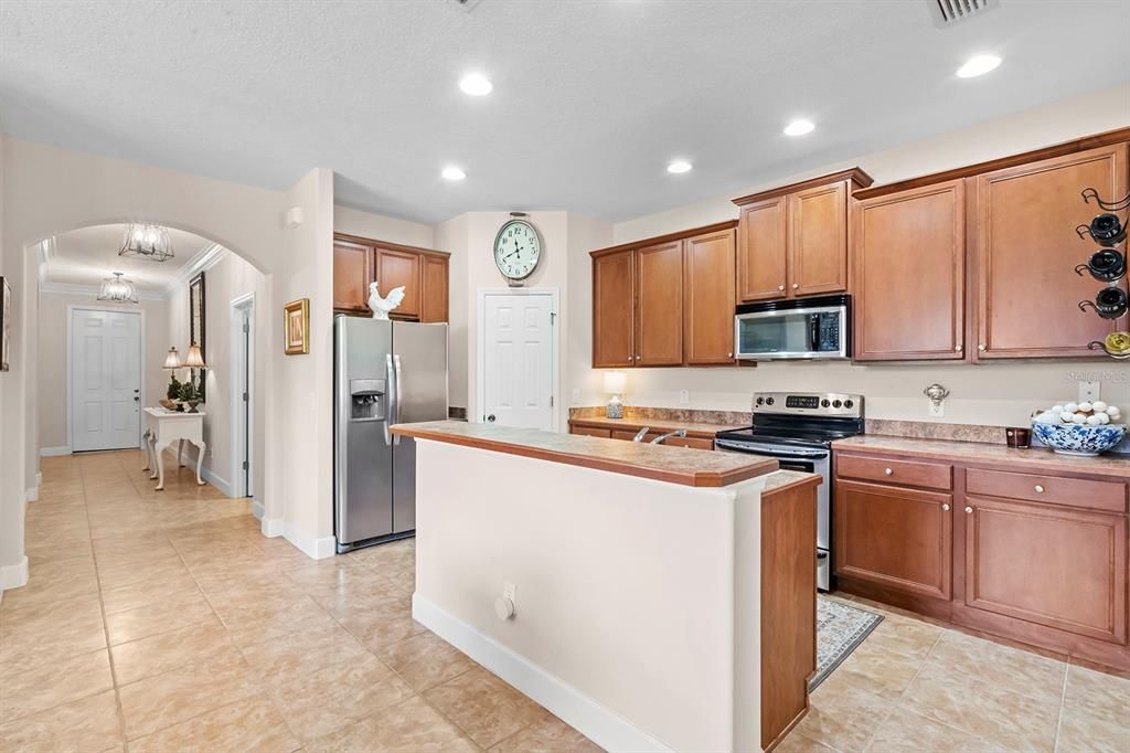 Eat at Bar Top: Stainless Steel Appliances