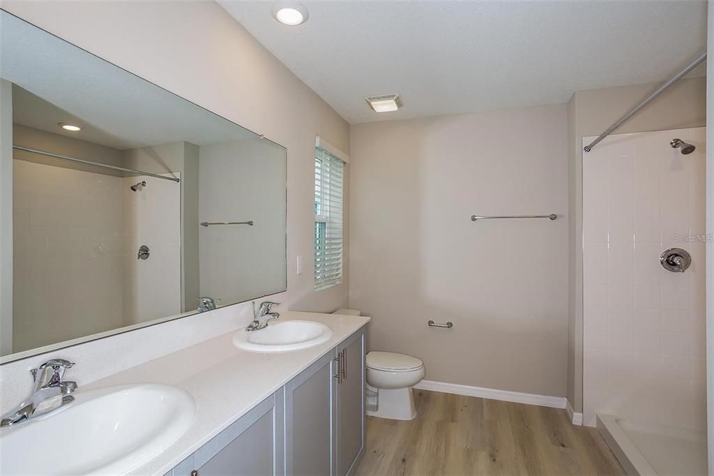Недавно арендовано: $4,800 (5 спален, 3 ванн, 2511 Квадратных фут)