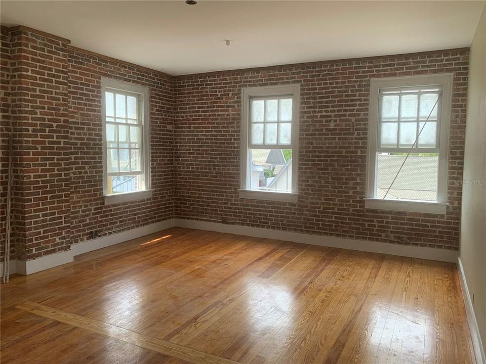 Recently Rented: $1,874 (1 beds, 1 baths, 625 Square Feet)